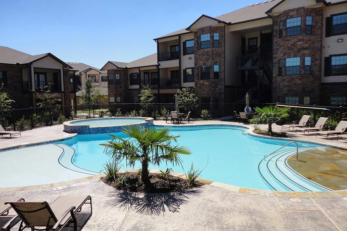 Hudson Trails Apartment Homes Image 11