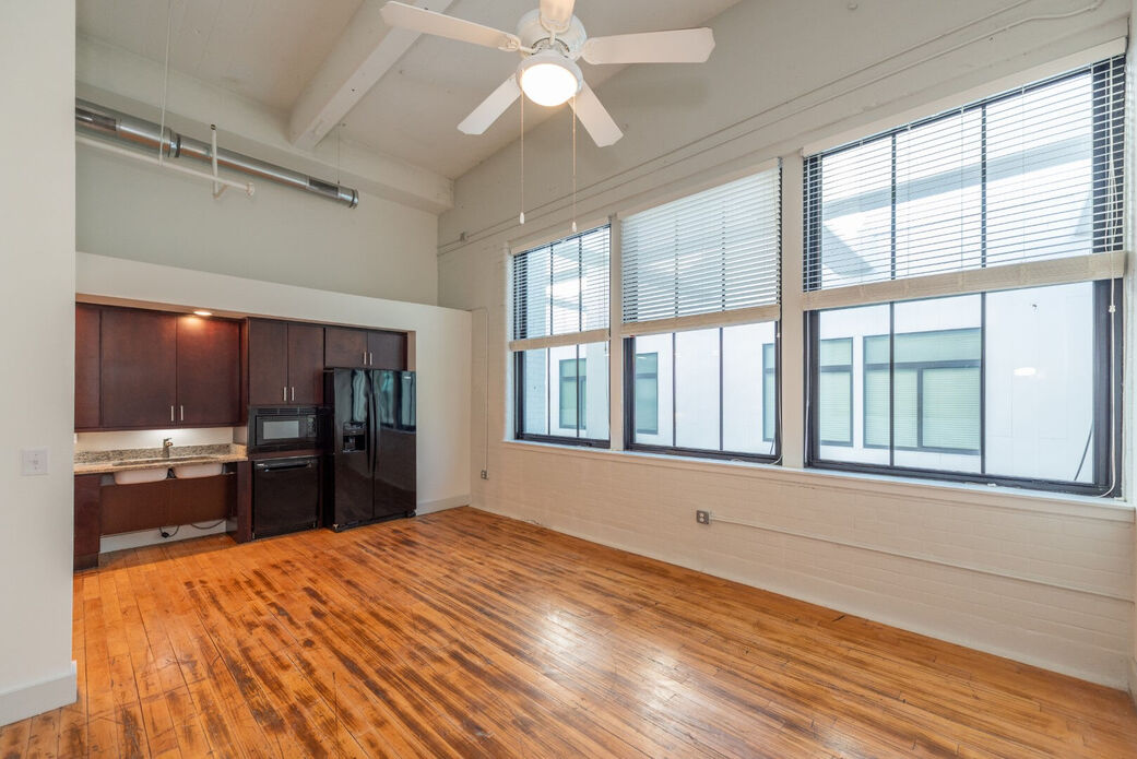 Petersburg ArtistSpace Lofts Image 33
