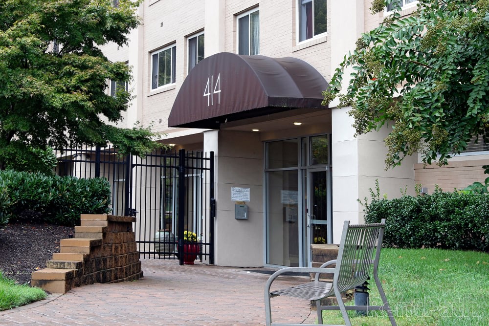 Goldelm at 414 Flats Image 6
