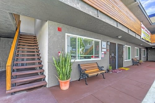 Del Amo Place Apartment Homes Image 29
