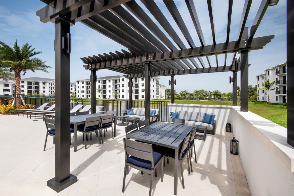 Riverland Apartments Image 37