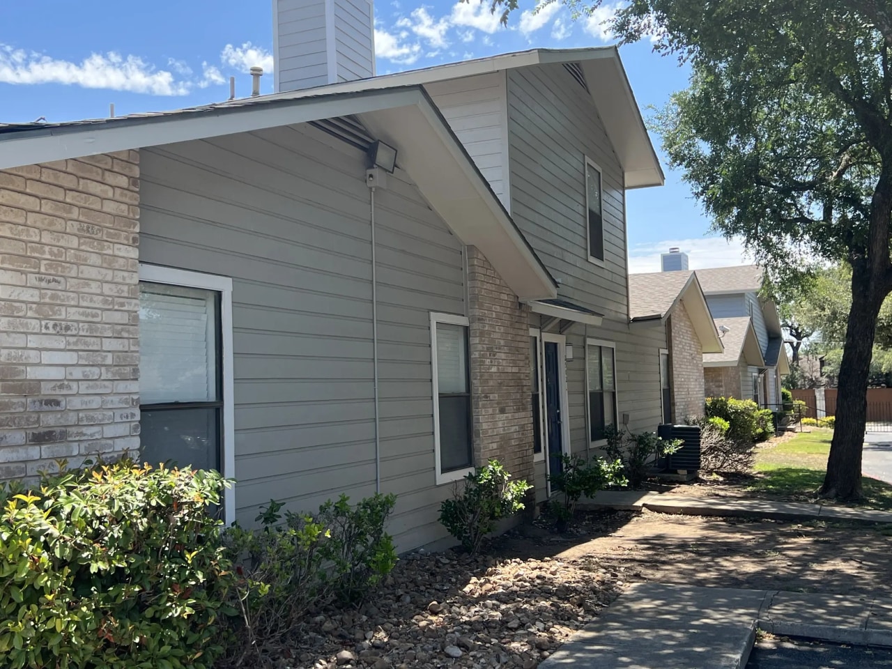 The Camaron Townhomes & Flats Image 36