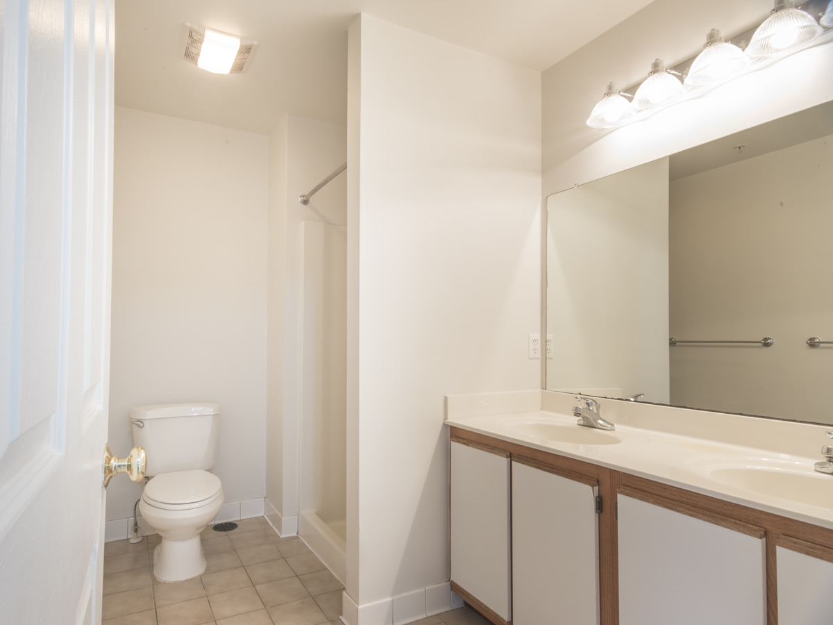 Wertland Apartments - Student Housing Image 6