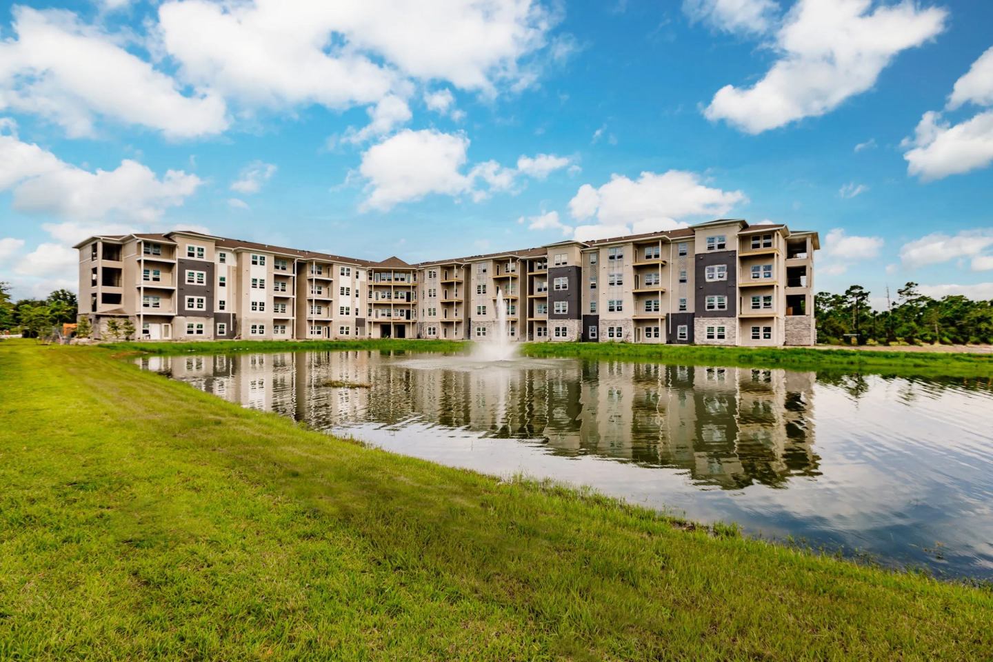 Vantage Apartments Image 30