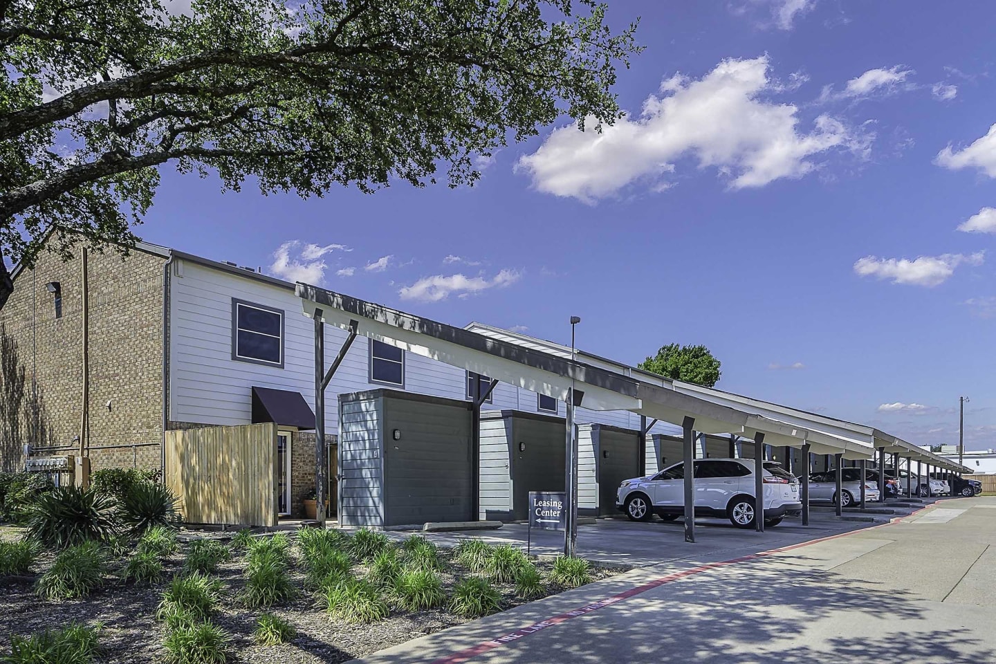 Parkwood Plaza Townhomes Image 12