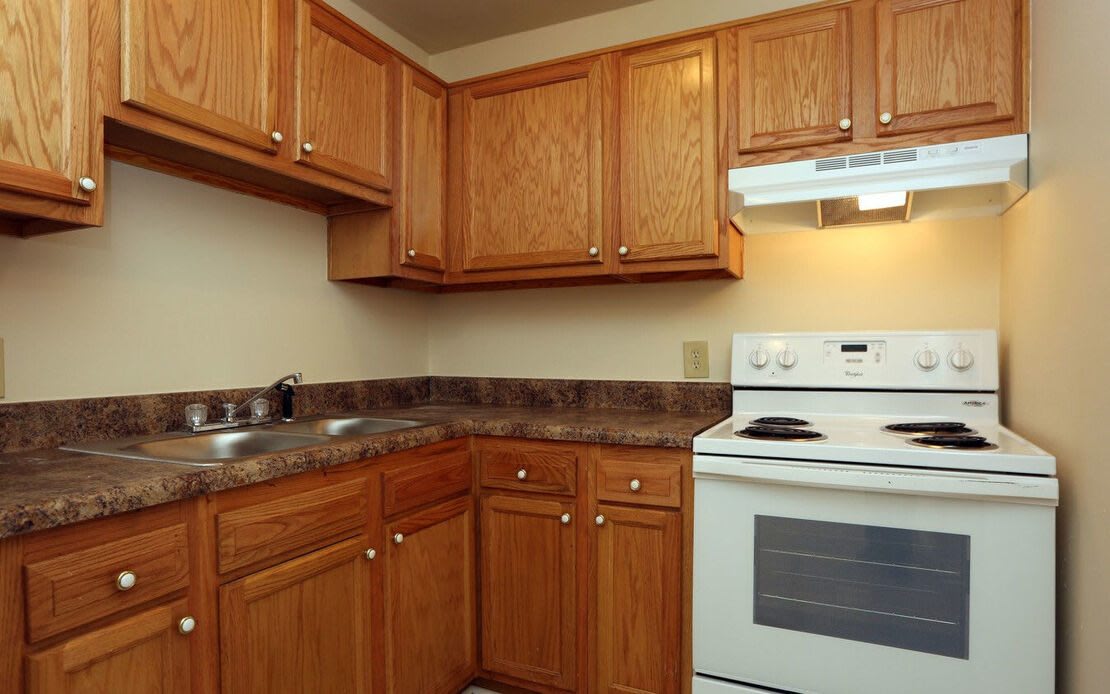Pinewood Apartment Homes Image 2