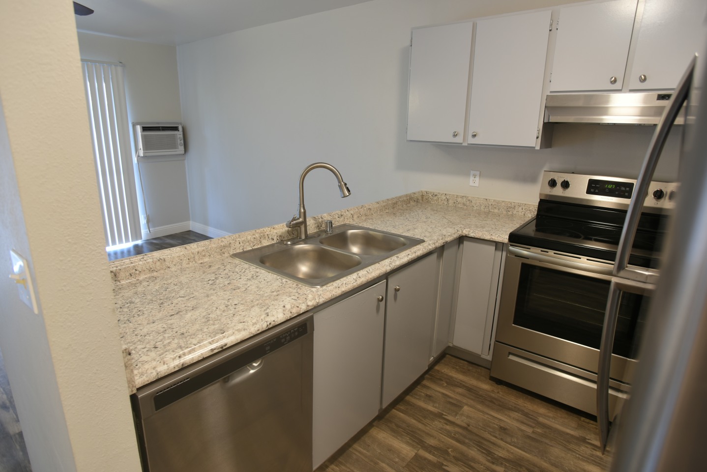 SUNSET TERRACE Image 1