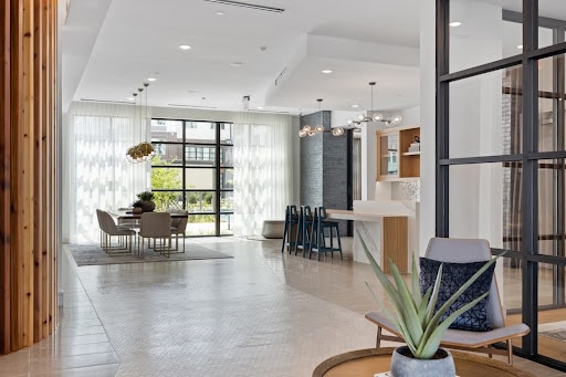 Standard in the Heights Image 28