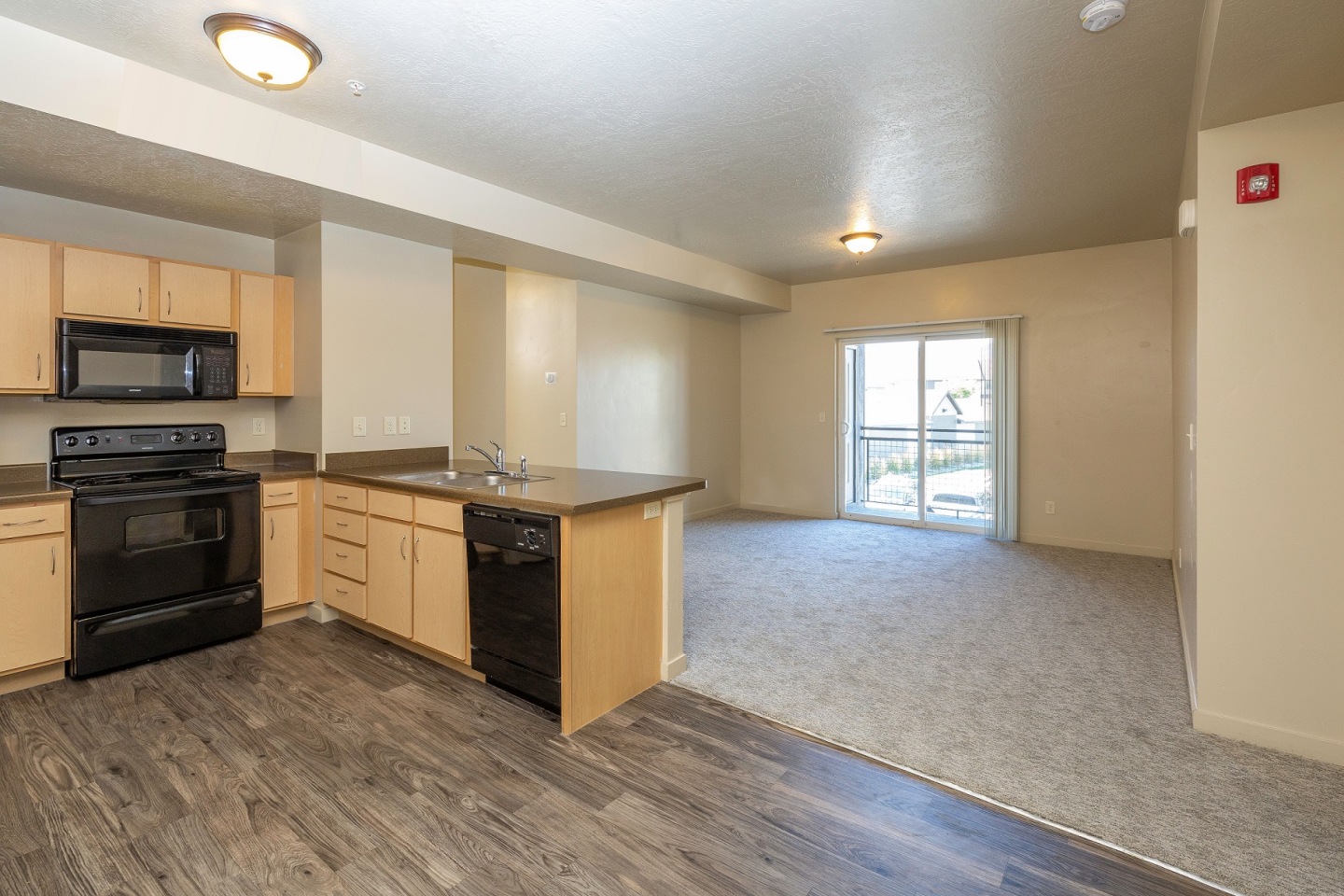 Wilshire Place Apartments Image 29