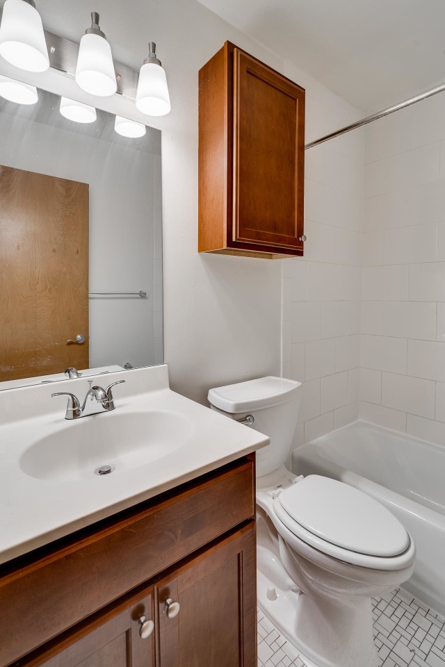 Bryant Manor Apartments Image 27