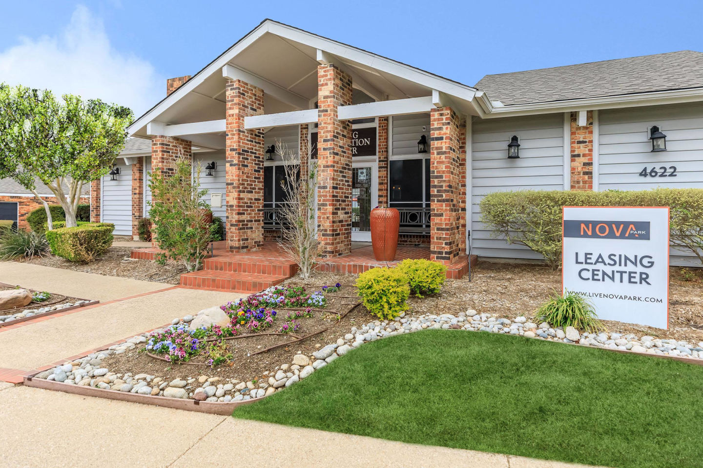 Nova Park Apartment Homes Image 11