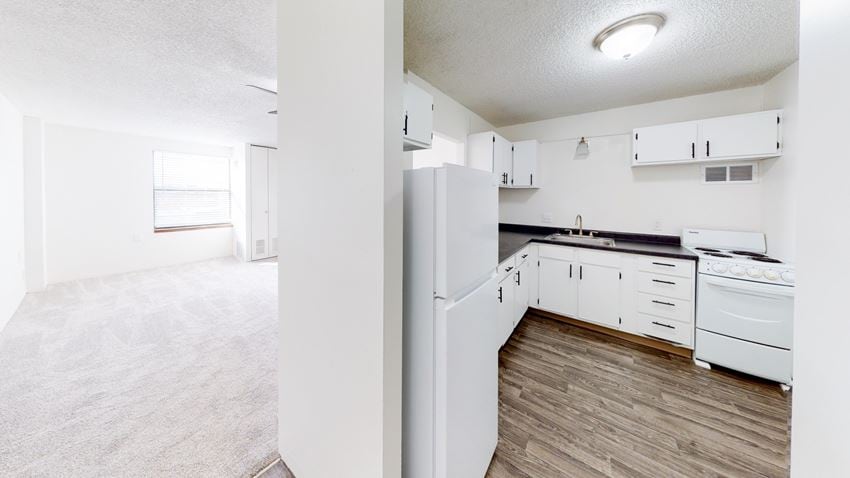 Riverview Apartments Image 5