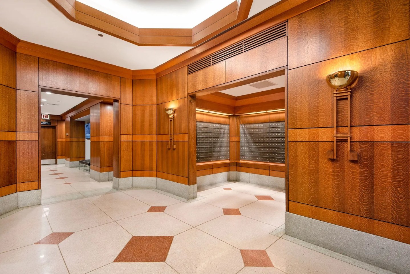 1133 North Dearborn Image 33