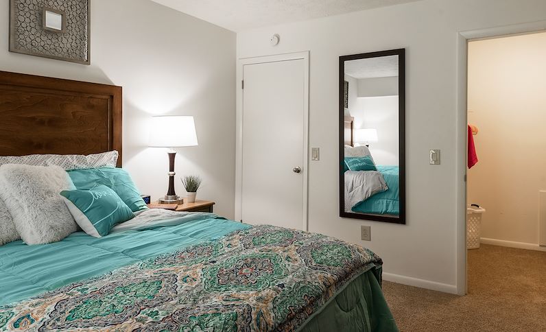 Pikeview Manor Apartments Image 14