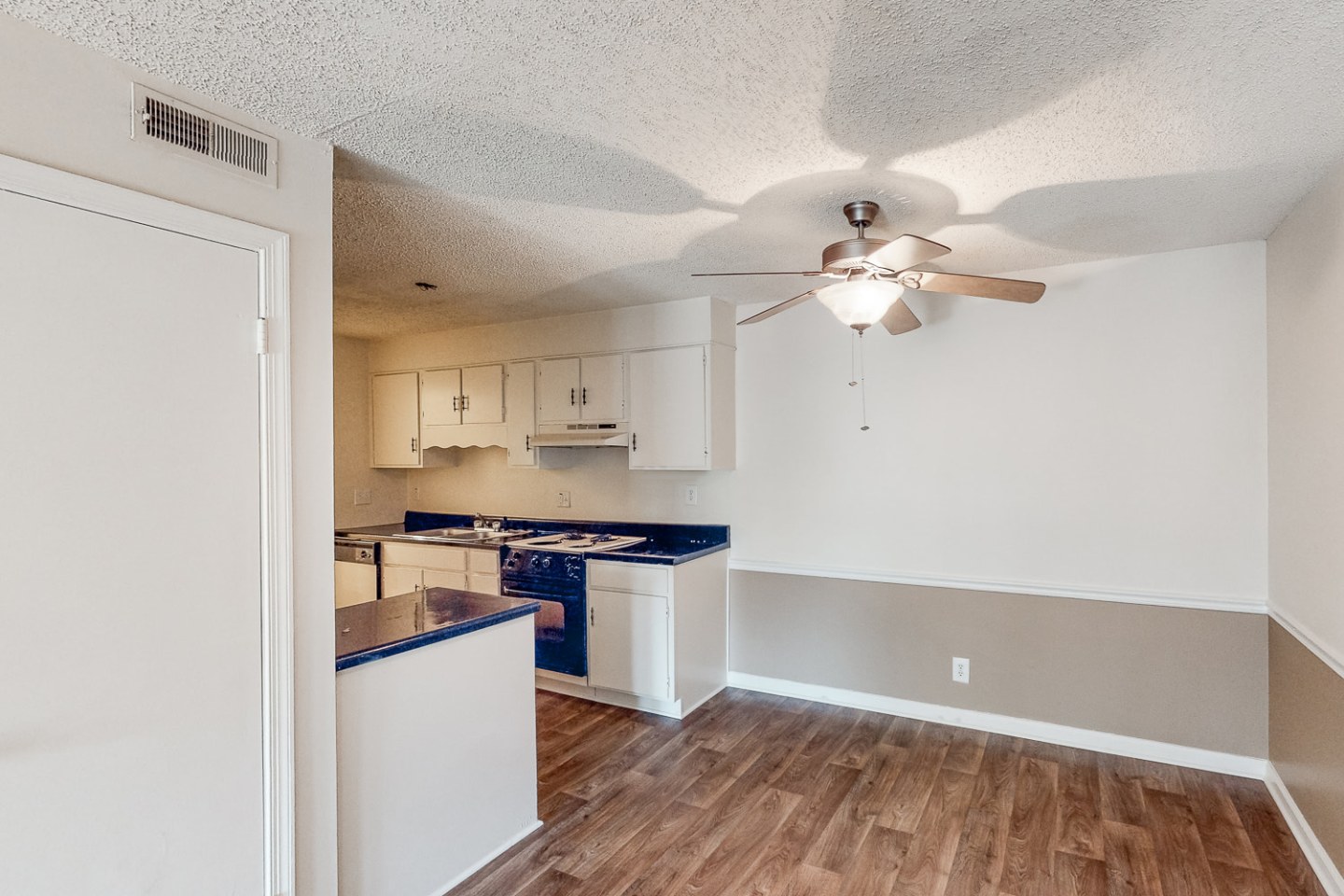The Morehead Apartments Homes Image 6