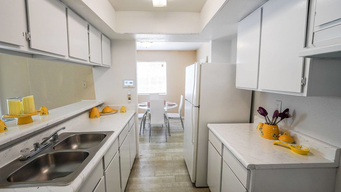 Trenton Place Image 14