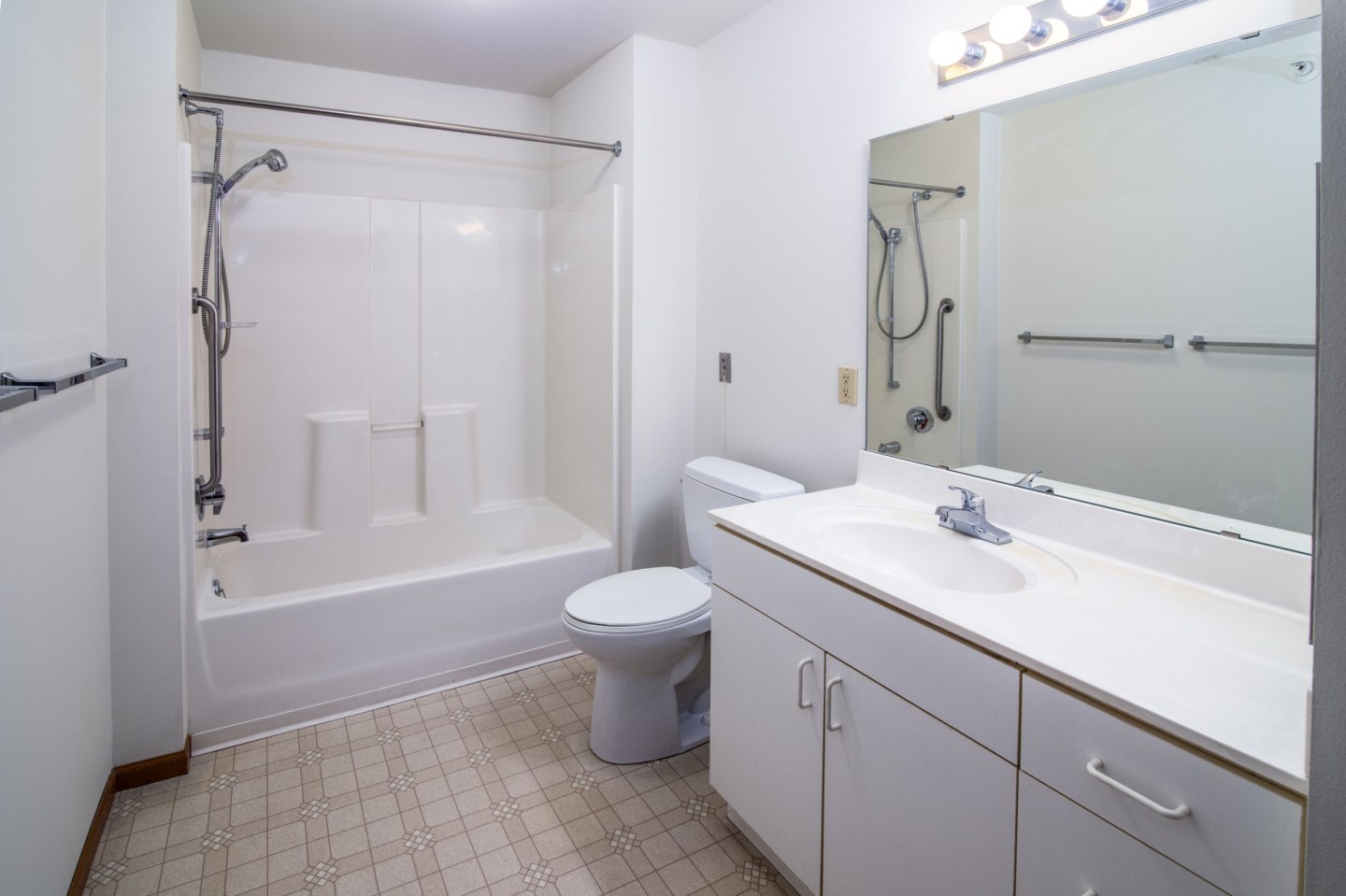 Francis Meadows - Senior Housing Image 10