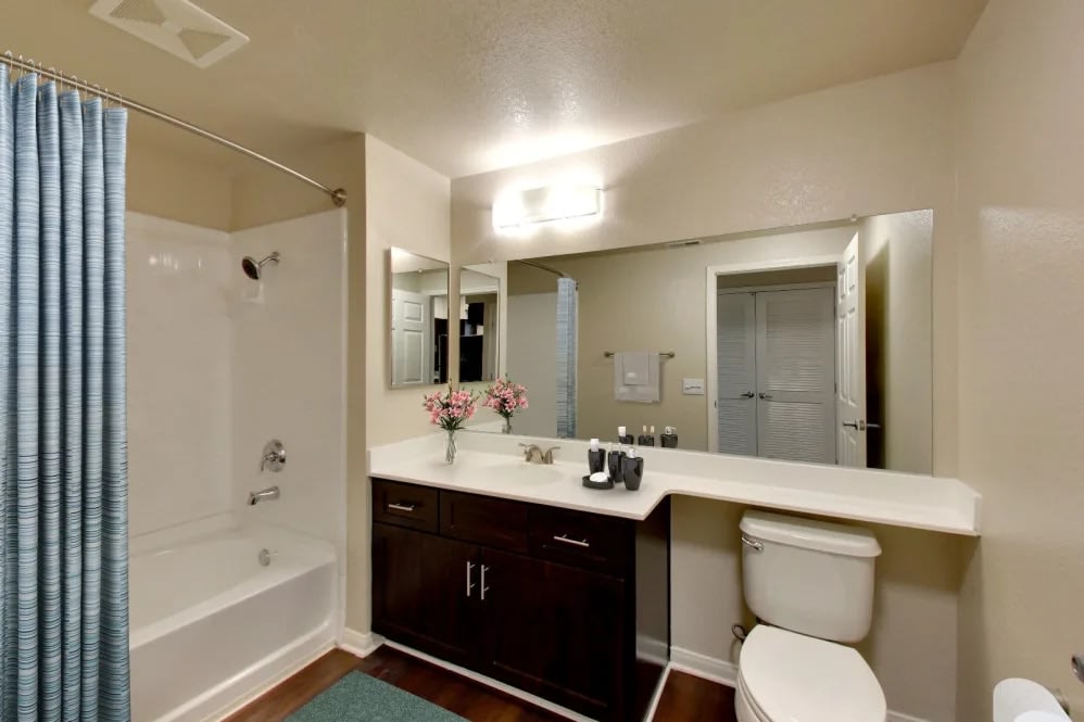 Hawthorn Village Image 11