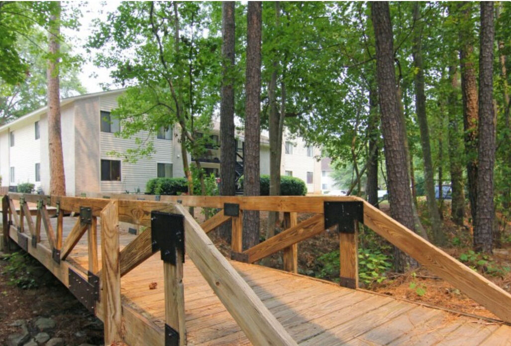 Creekside Place Apartments Image 15