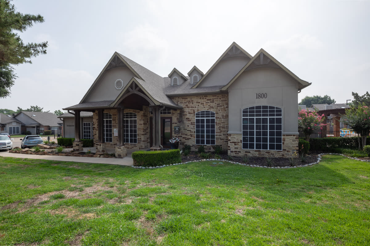 Village Green of Bear Creek Apartments Image 25
