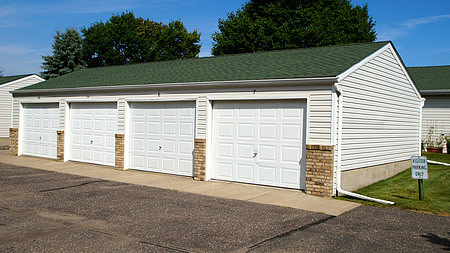 Bungalows of Champlin Image 14