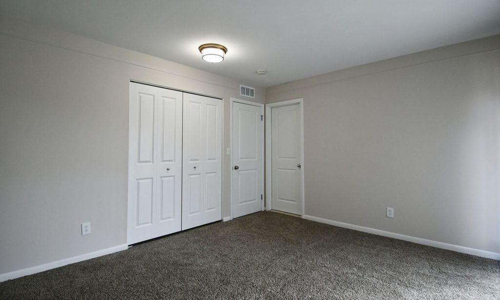 Regency Park Apartments Image 14