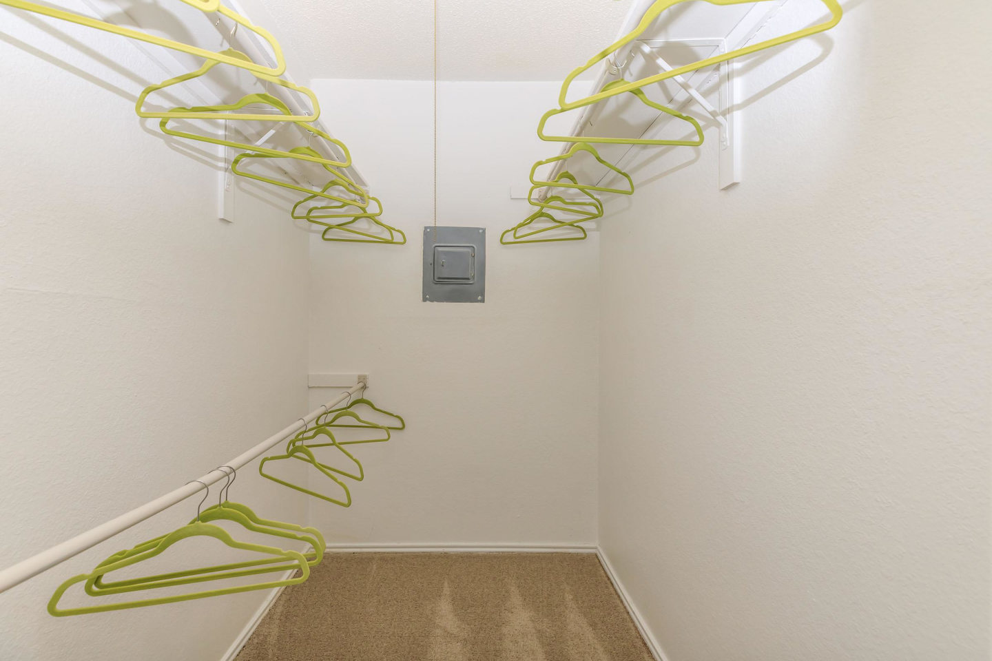 Nova Park Apartment Homes Image 35