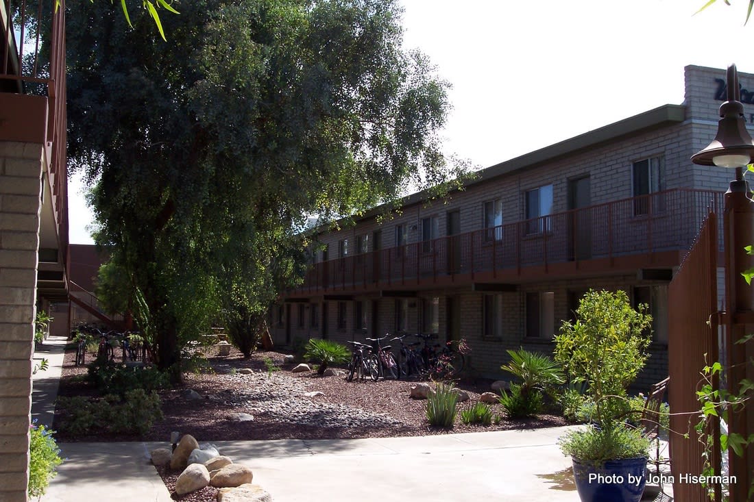 Mountain Plaza Image 17