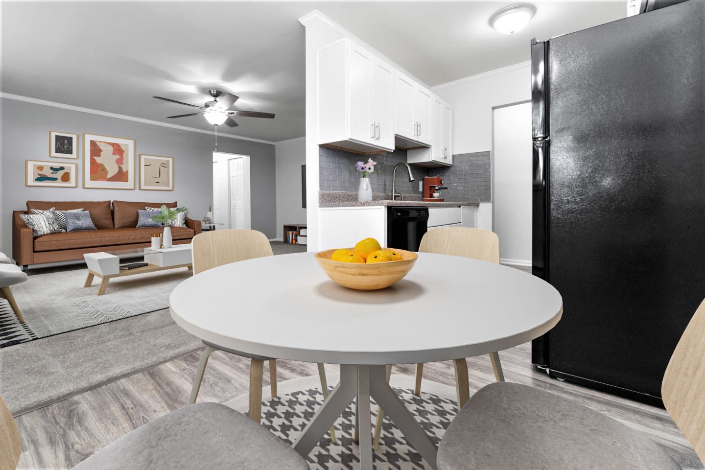 Fox Meadow Apartment Homes Image 3