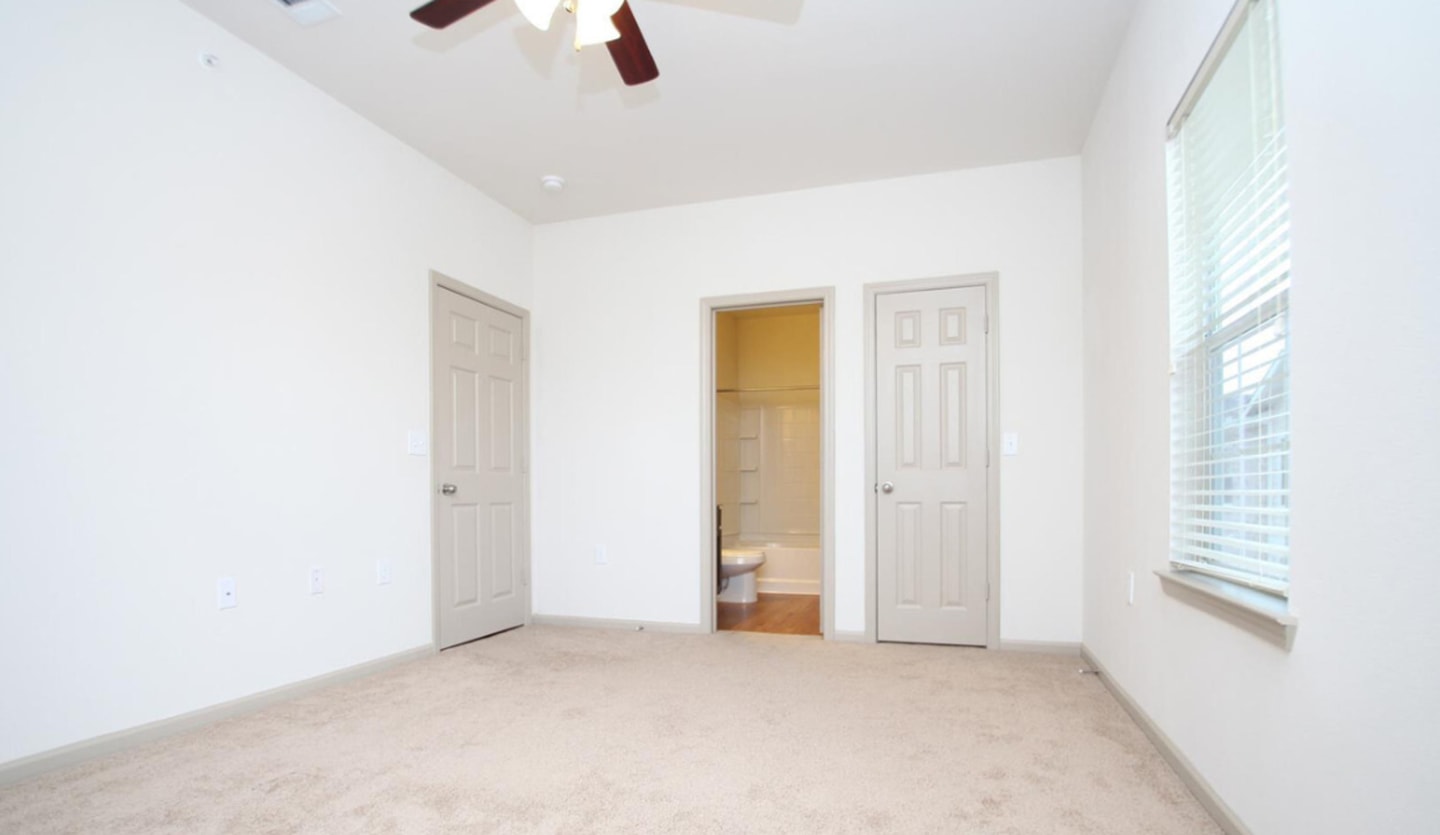 Lexington Place III Image 8