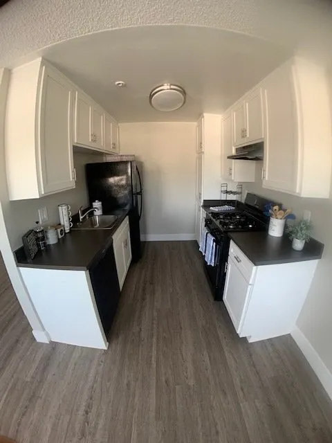 Roscoe Street Image 14