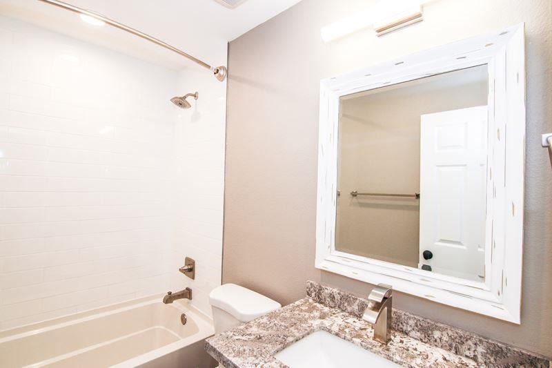 638 W Imperial Avenue Image 12