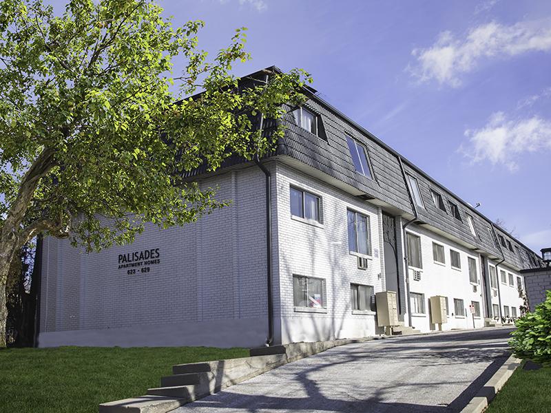 Palisades Apartments Image 9