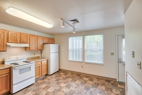 Oak Hill Apartments Image 11