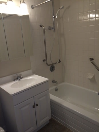 Amy Lowell Apartments Image 4
