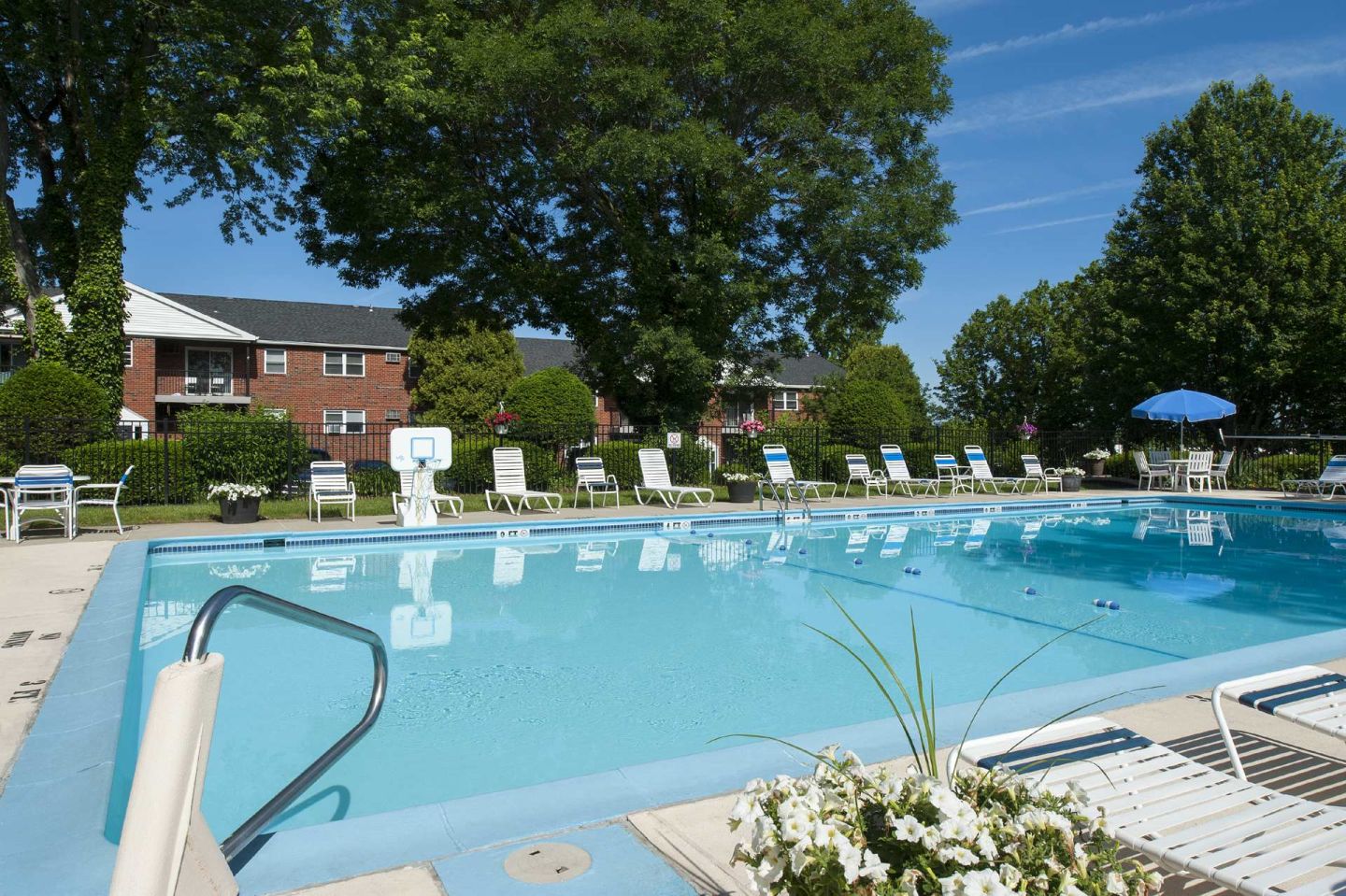 Fox Meadow Apartment Homes Image 7