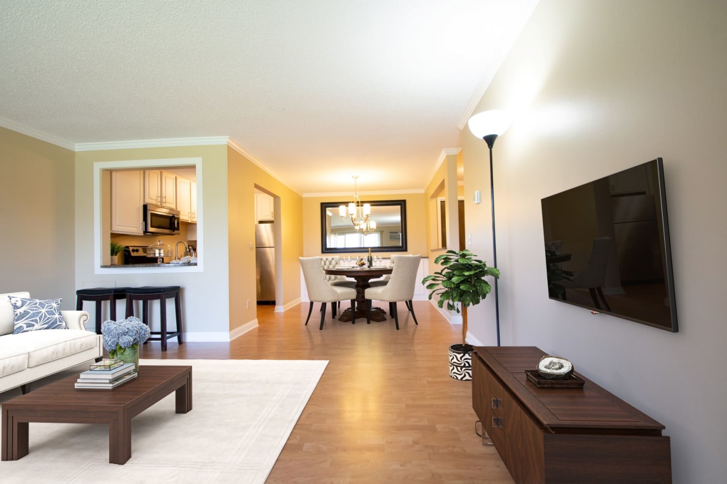 Edina Highland Villa Image 2