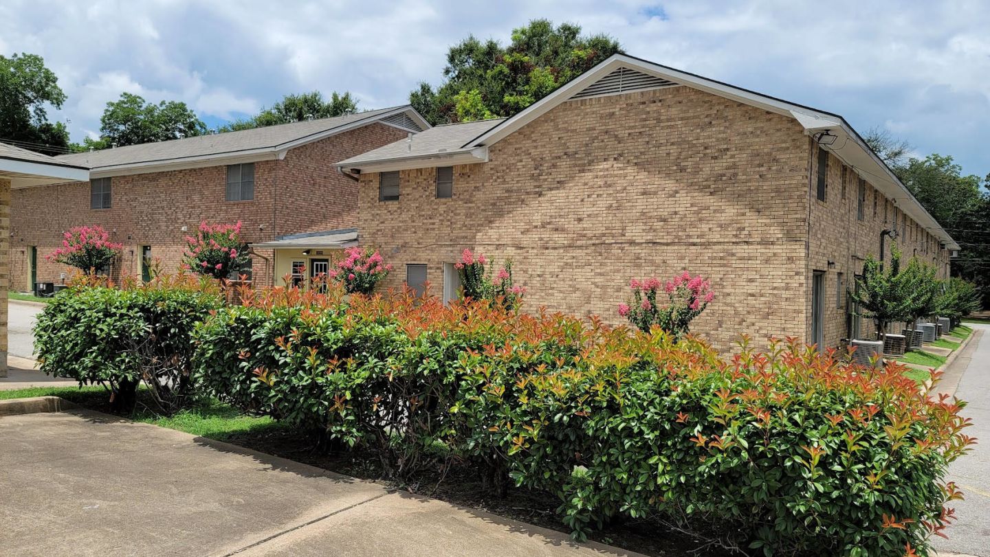 Brenham Park Image 12