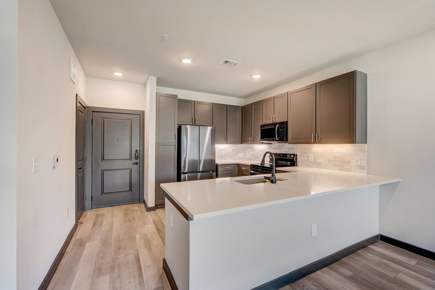 Skyview Flats Image 33