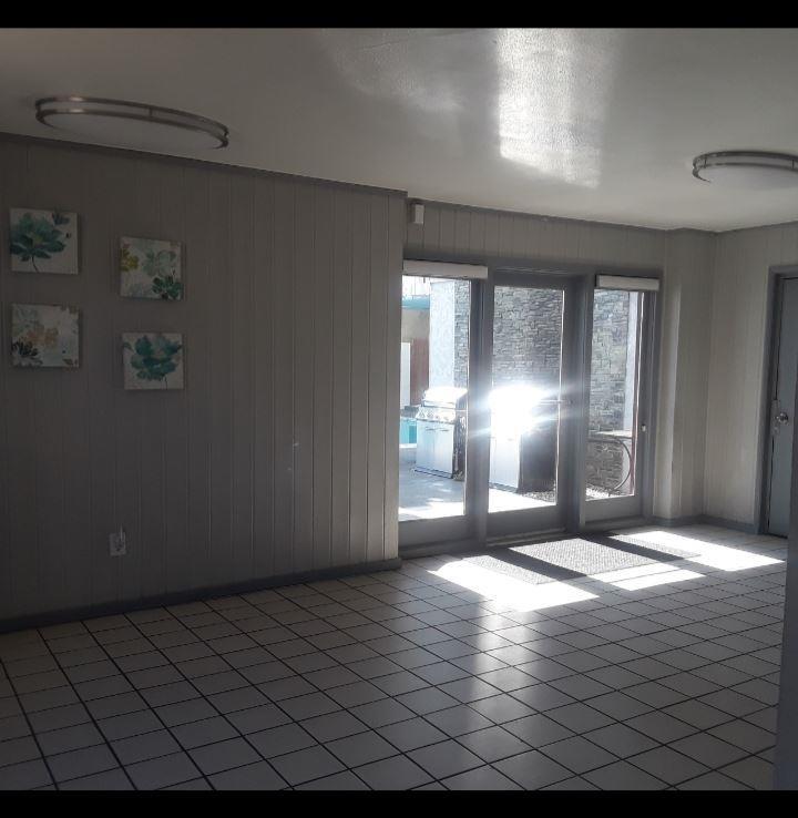 Newport Plaza Image 22