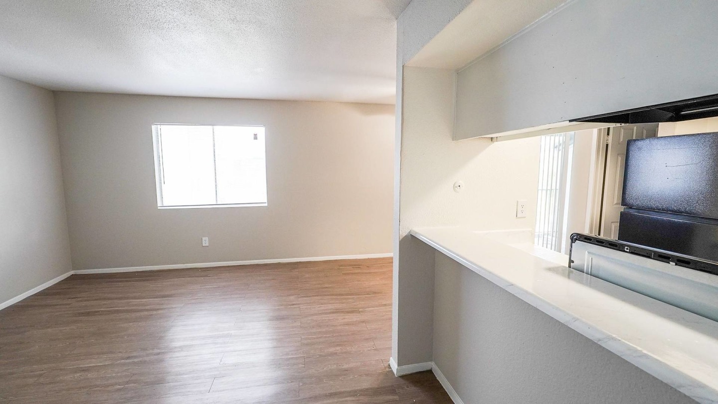 Trenton Place Image 42