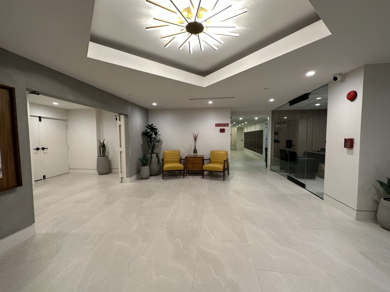 Palm Court Apartments Image 19