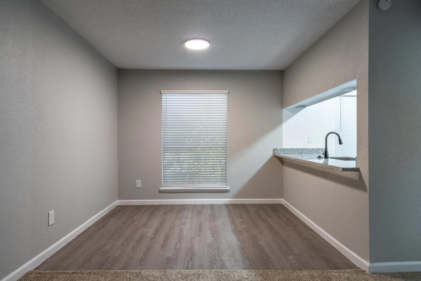 Skylar Pointe Image 11