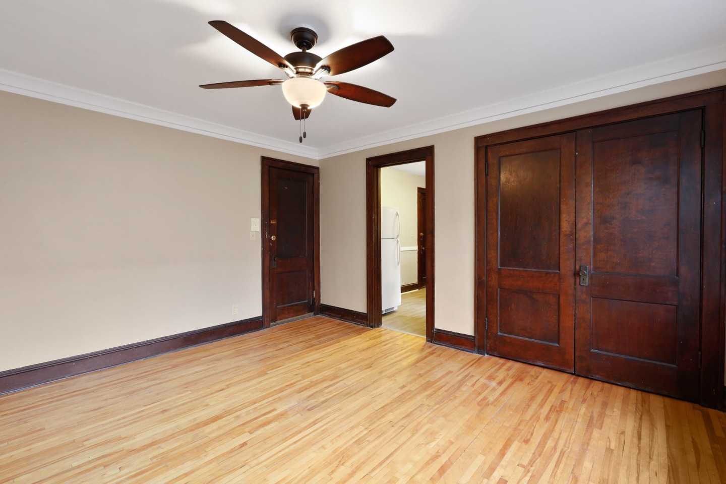 1598 Charles Avenue Image 13