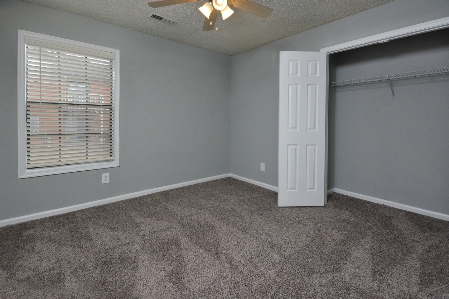 Lindsey Manor Apartments Image 32