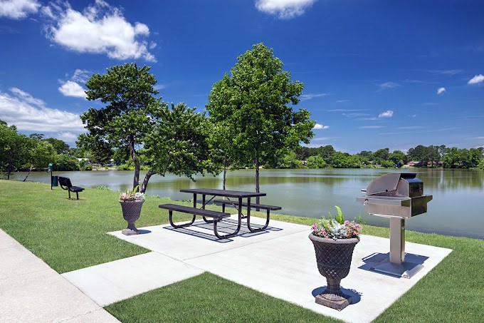Lakeshore at Hampton Center Image 14