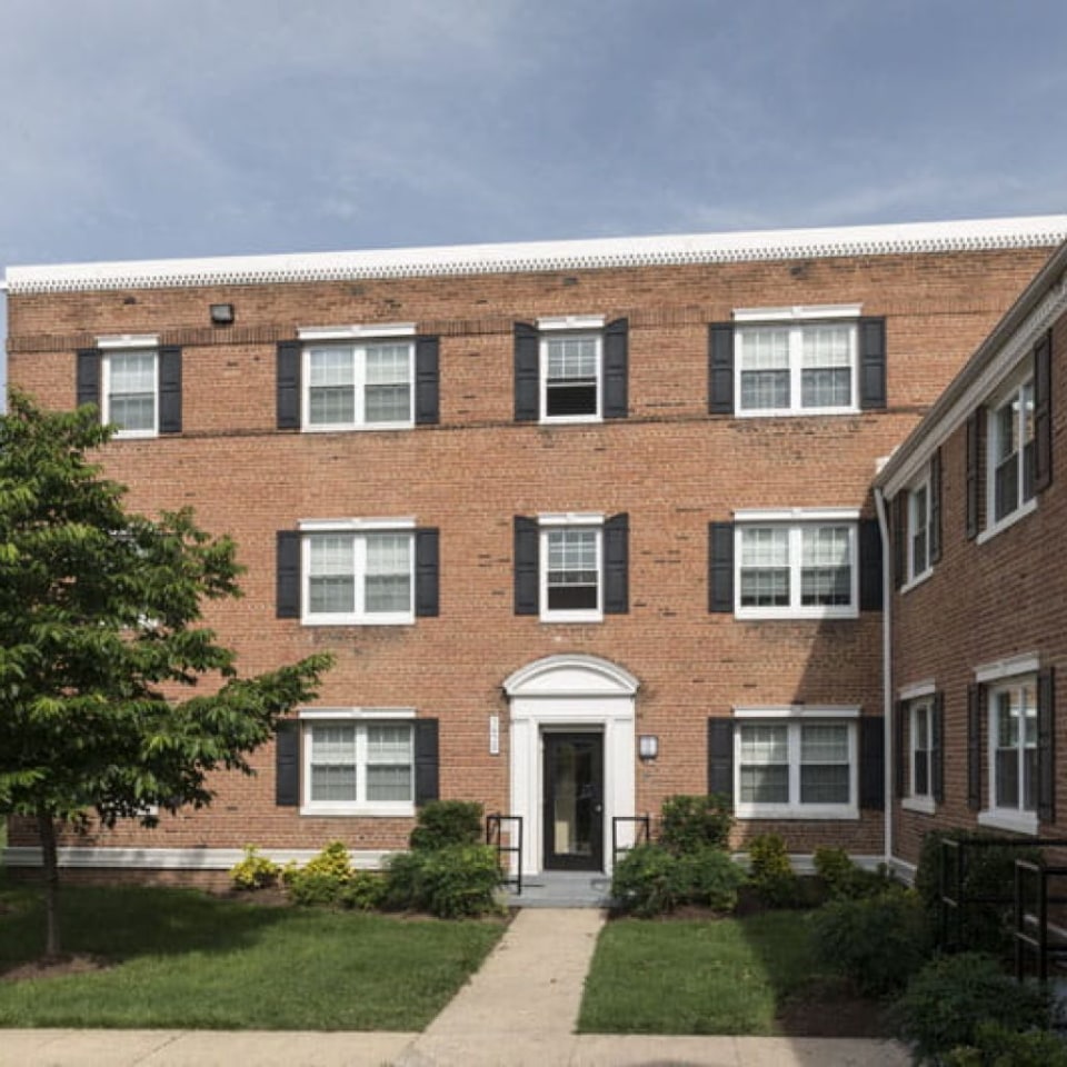 Eaton Square at Arlington Ridge Image 24