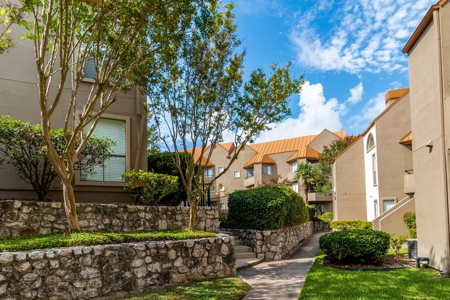 4000 Horizon Hill Image 33