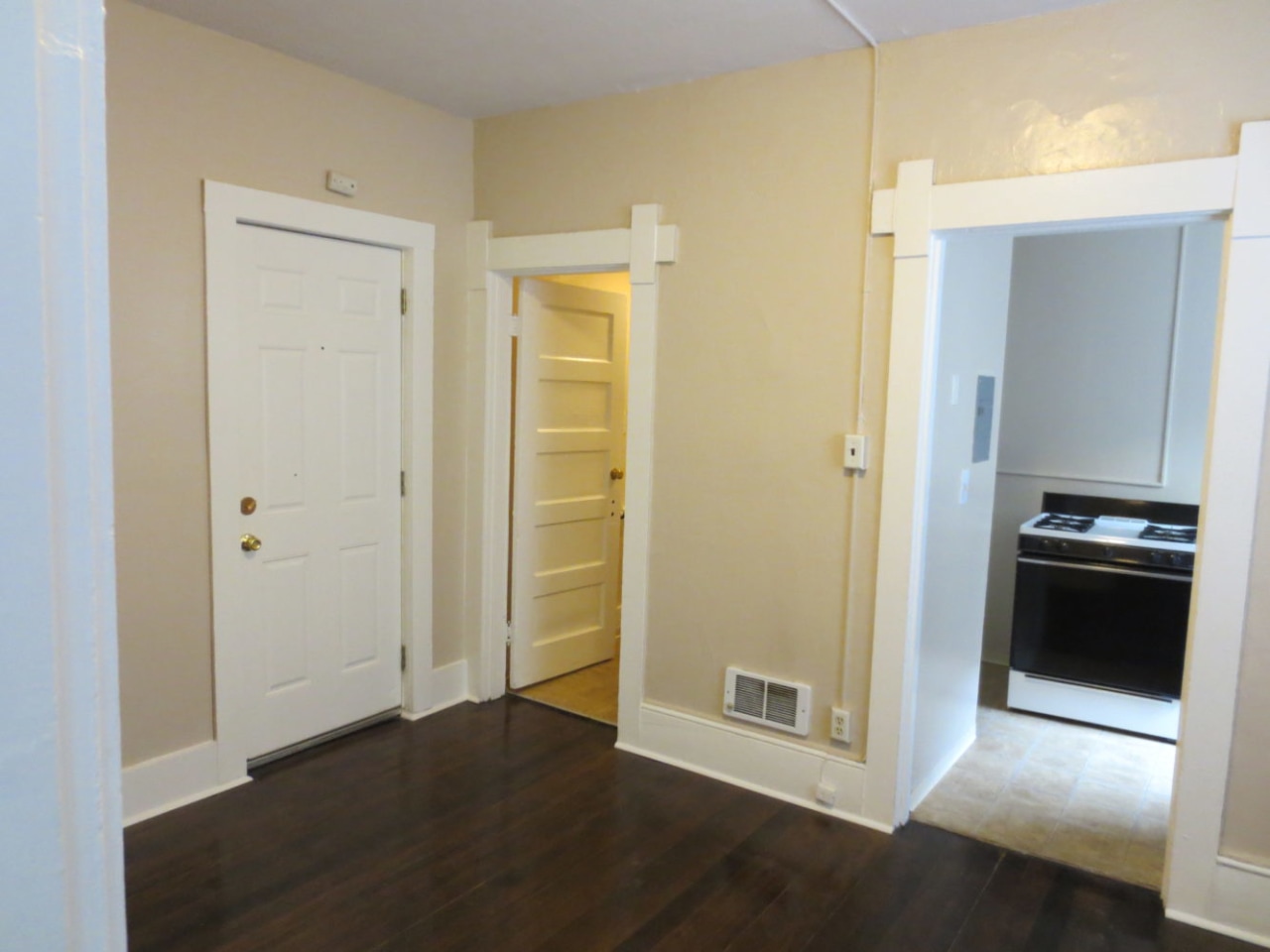 Towne Apartments Image 5