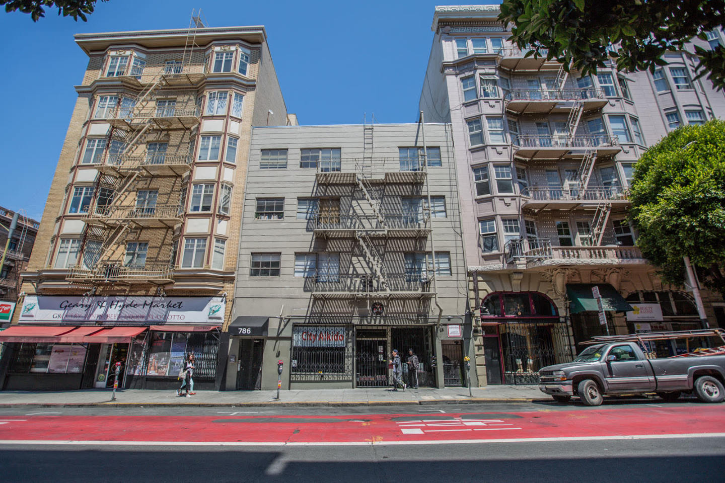 786 Geary St Image 1